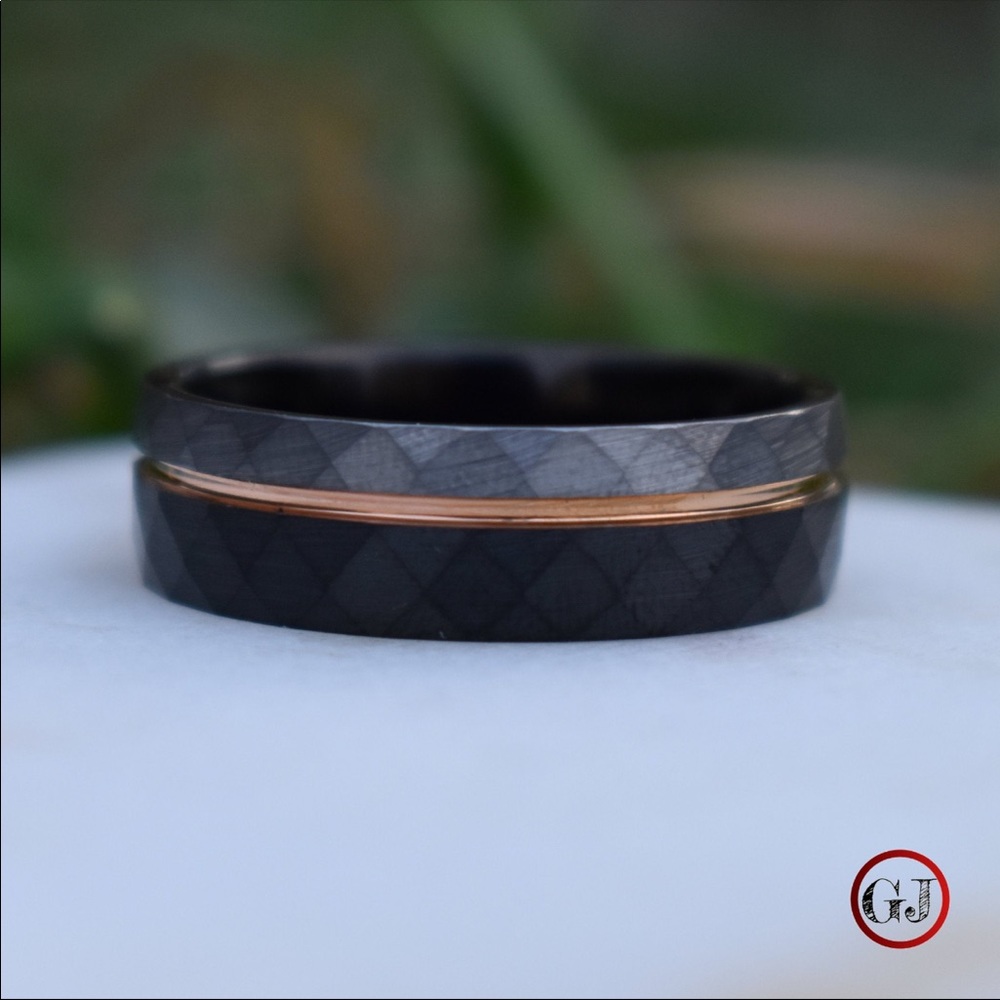 Hammered Tungsten Men’s Wedding Ring (Black, Silver, & Rose Gold Accent) - Picture 9 of 11